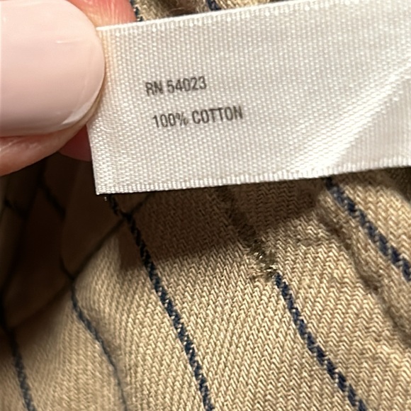 Gap classic fit khakis - Picture 5 of 5